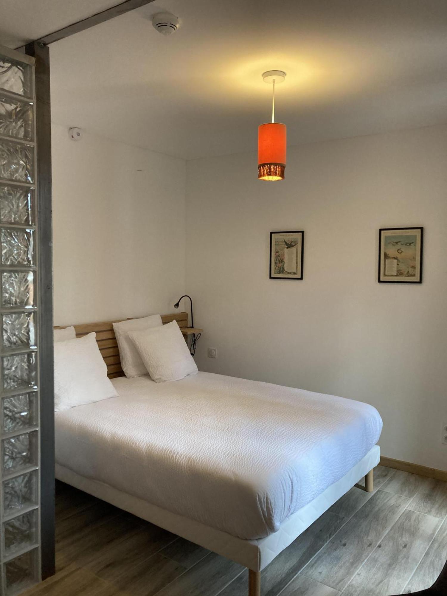 L'Hotel Du Garage Des Cevennes 앙뒤즈 객실 사진
